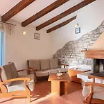 Villa Rustic Casa Nadalina With Pool In Visnjan *