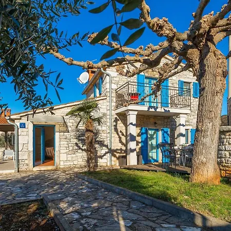 Villa Rustic Casa Nadalina With Pool In Visnjan *