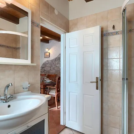 Rustic Casa Nadalina With Pool In Visnjan Radovani