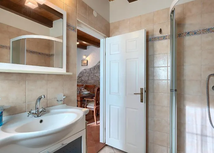 Rustic Casa Nadalina With Pool In Visnjan Rapavel