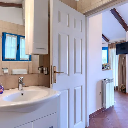 Rustic Casa Nadalina With Pool In Visnjan Radovani