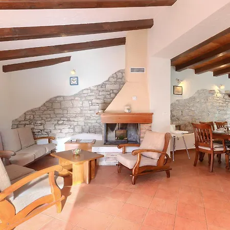 Villa Rustic Casa Nadalina With Pool In Visnjan *