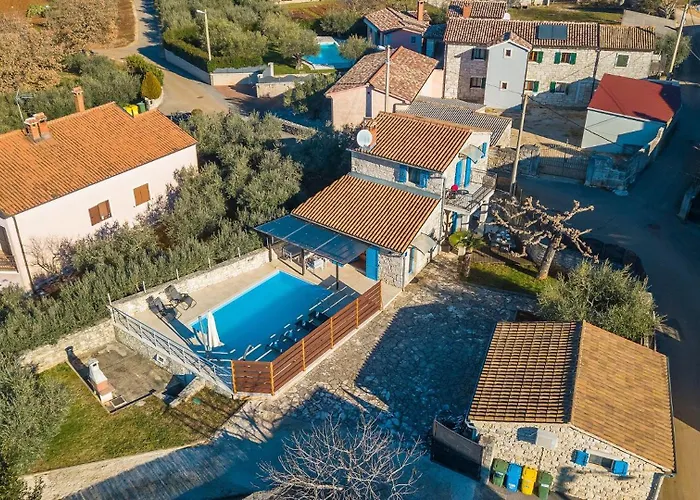 Rustic Casa Nadalina With Pool In Visnjan Rapavel